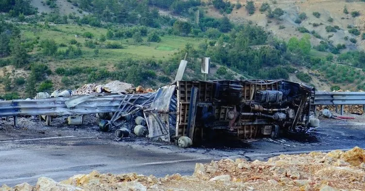 Karaman’da korkunç kaza! Devrilen kamyonetteki tüpler bomba gibi patladı: Yaralılar var!