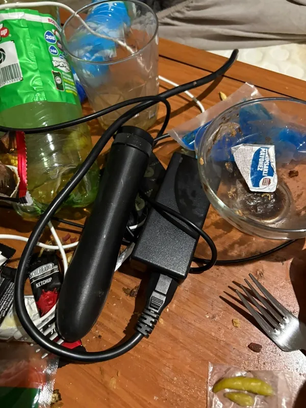 FETÖ'nün hücre evinden çıkan malzemeler