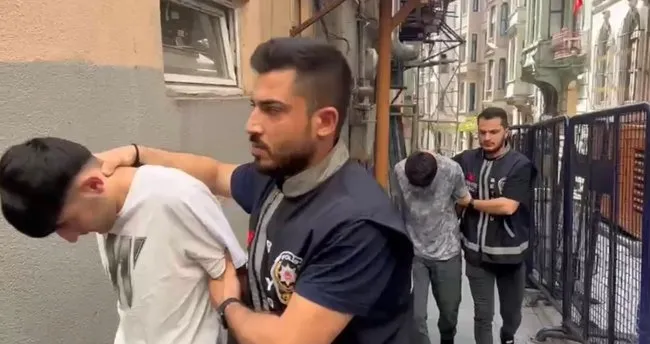 Taksim’de DJ’ye kapkaç şoku: 3 gaspçı tutuklandı