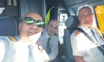 Kaptan pilottan oğullarıyla jübile