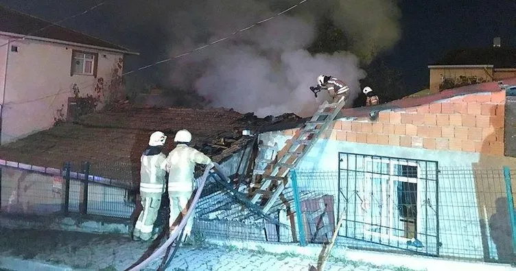 Sultanbeyli’de gecekondu yangını