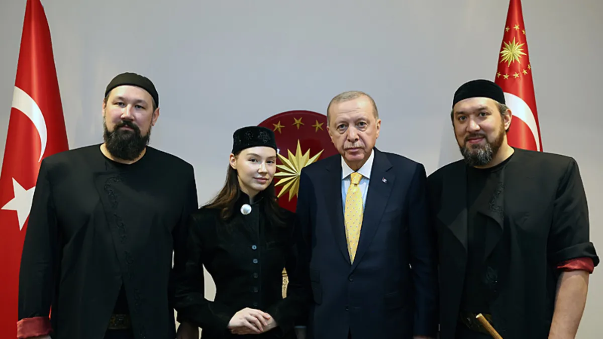 Başkan Erdoğan, 'Ay Yola' müzik grubunu kabul etti