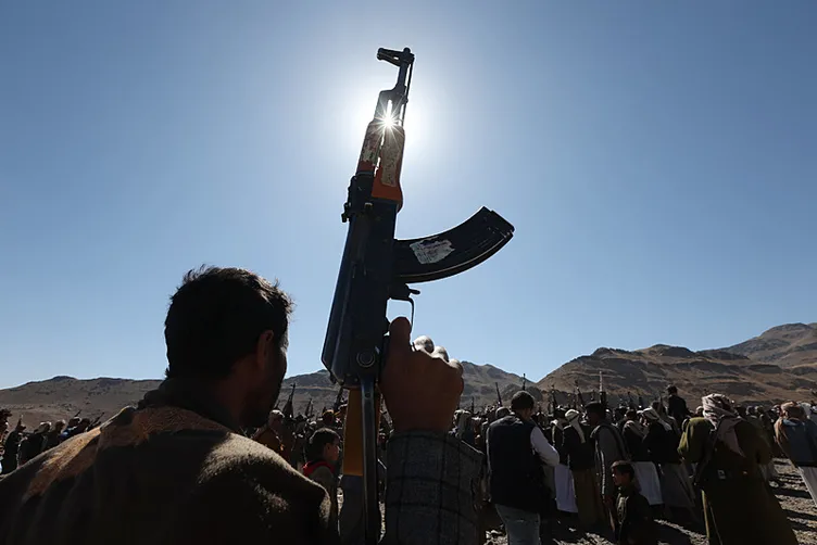 Siyonistlerin Yemen çıkmazı: İsrail Husilerle mücadelede zorlanıyor! İstihbarat eksikliği planları altüst etti