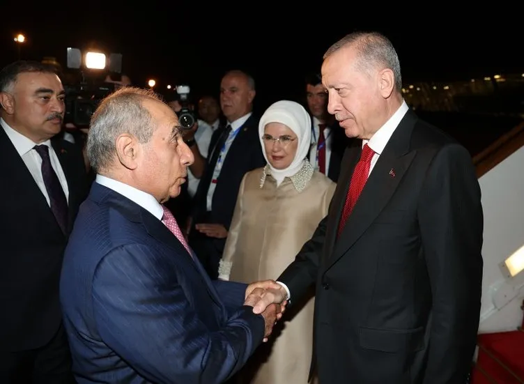 Başkan Erdoğan Azerbaycan’da! Havalimanında çiçeklerle karşıladılar
