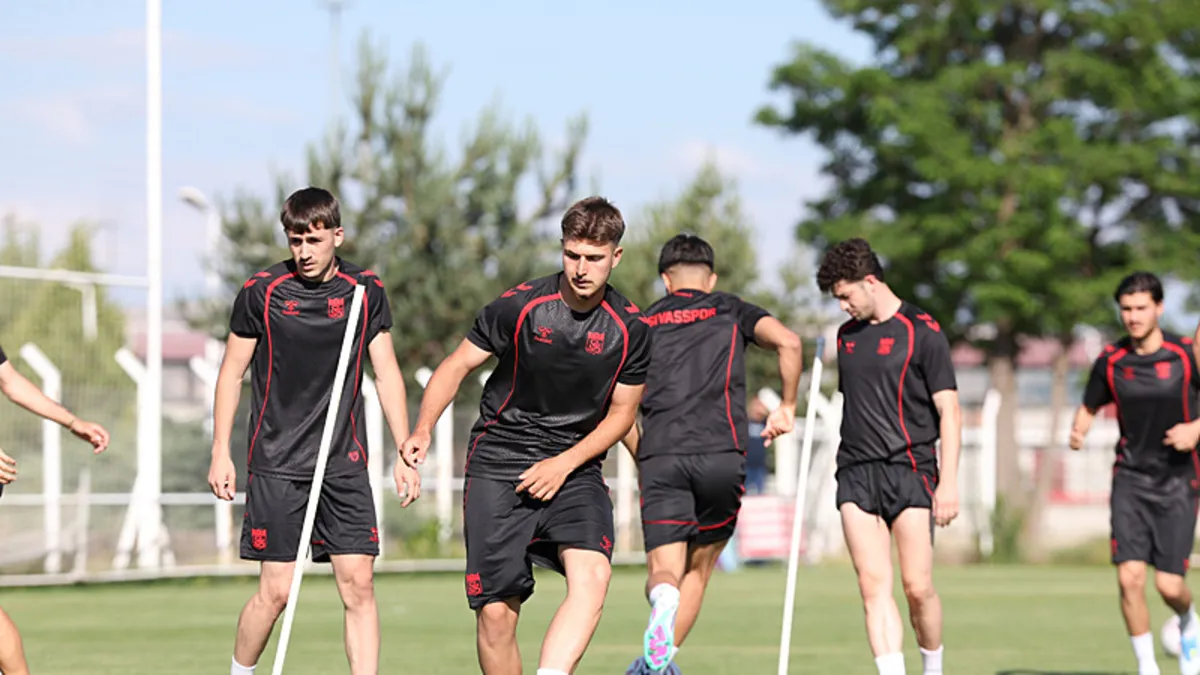 Sivassporlu futbolcuların antrenman görüntüleri