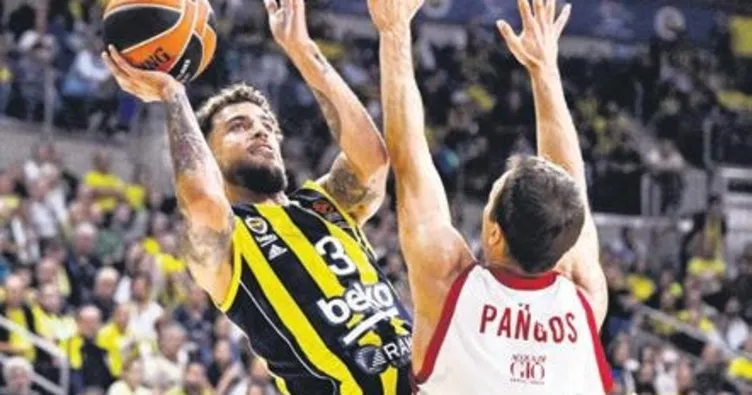 Fenerbahçe galibiyetle başladı