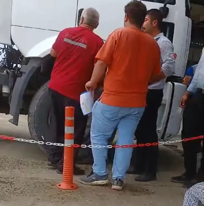 Araç muayene istasyonunu birbirine kattı: Buraya polis çağırın hemen!