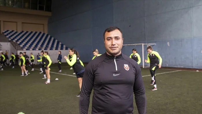 fomgetin-yildizlarindan-sabah-spora-ozel-aciklamalar-hem-pise-salonunda-calisiyor-1688019926330.jpg