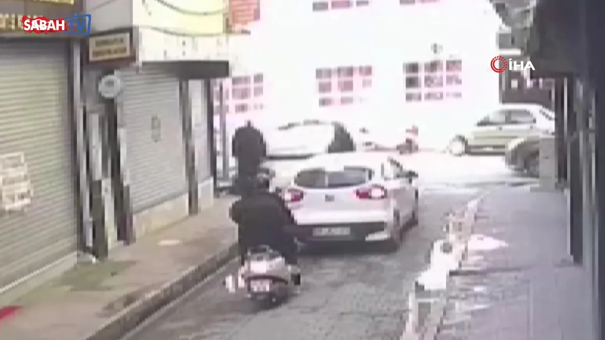 Söke’de silahlı saldırı anının görüntüleri ortaya çıktı | Video videosunu izle Söke’de silahlı saldırı anının görüntüleri ortaya çıktı | Video videosunu izle