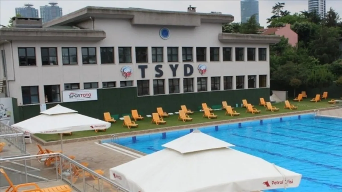 TSYD’deki skandalda yeni perde! Havuza alınmayan başörtülü kadından Oğuz Tongsir hakkında suç duyurusu TSYD’deki skandalda yeni perde! Havuza alınmayan başörtülü kadından Oğuz Tongsir hakkında suç duyurusu