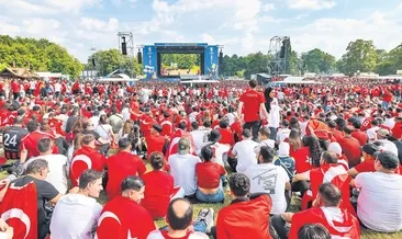 Türkiye maçı dev ekranlarda