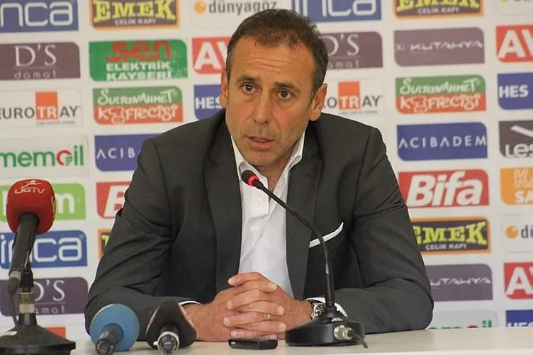 Aziz Yıldırım, Beşiktaş’ın yeni hocasını açıkladı