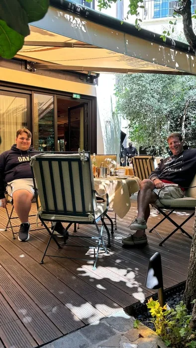 Kaya Çilingiroğlu’ndan oğlu ’Junior Kaya’ ile yeni poz! Baba-oğul keyifler yerinde...