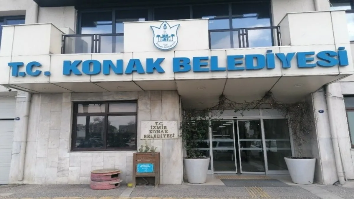 Son dakika | İzmir’de CHP’li belediyelere operasyon: 4 gözaltı! Belediye memuru ihbar etti, operasyon düzenlendi.. Son dakika | İzmir’de CHP’li belediyelere operasyon: 4 gözaltı! Belediye memuru ihbar etti, operasyon düzenlendi..