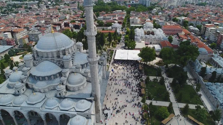 Muhammed Mursi için dünyanın dört bir yanında gıyabi cenaze namazı kılındı