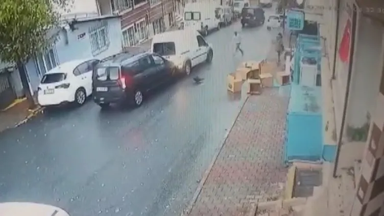 Son dakika haberi! Hırsızların peşinden koşup araca atladı, sonra...