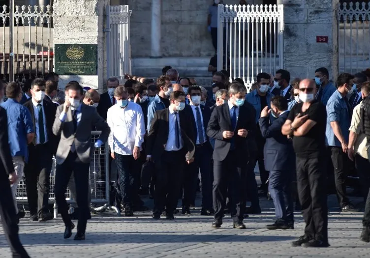 Cumhurbaşkanı Erdoğan ve MHP lideri Bahçeli Ayasofya Camii'nde incelemelerde bulundu