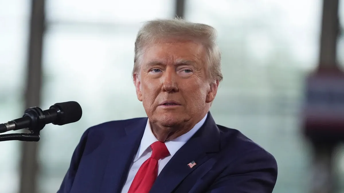 Trump: “İran’da göstericiler asılırsa çok sert önlemler alırız” Trump: “İran’da göstericiler asılırsa çok sert önlemler alırız”