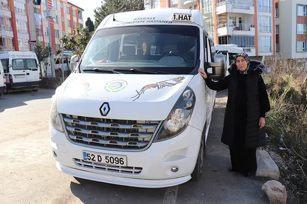unyede-4-cocuk-annesi-dolmus-soforlugu-yaparak-aile-ekonomisine-katki-sagliyor-1710655962337.jpg