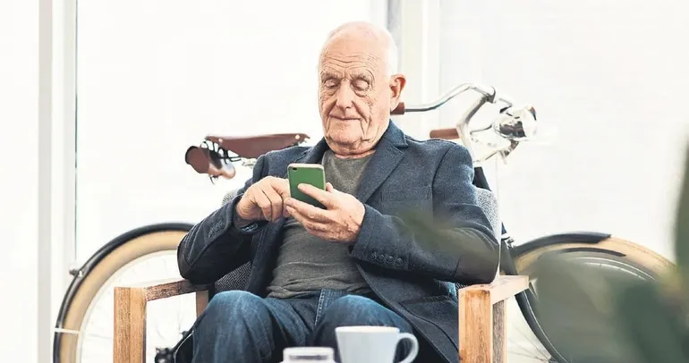 Uzun yaşam için telefonu bırakıp sosyalleşin