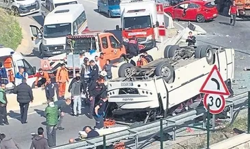 Öğrenci servisi devrildi: 34 yaralı