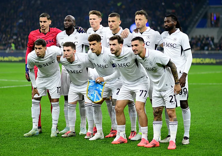 Hakan Çalhanoğlu, Napoli maçına damga vurdu! Tüm İtalya onu konuşuyor...