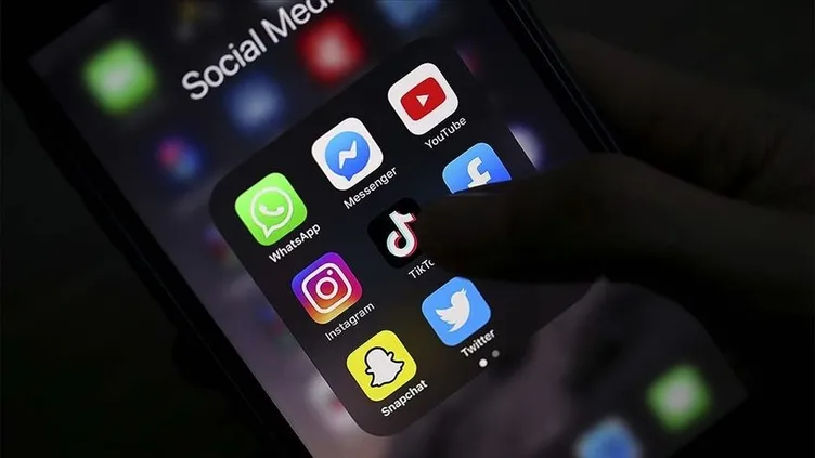 Sosyal medyada 18 yaş altına sınırlı erişim! Genç hesaplar uygulaması Türkiye’de hayata geçiriliyor