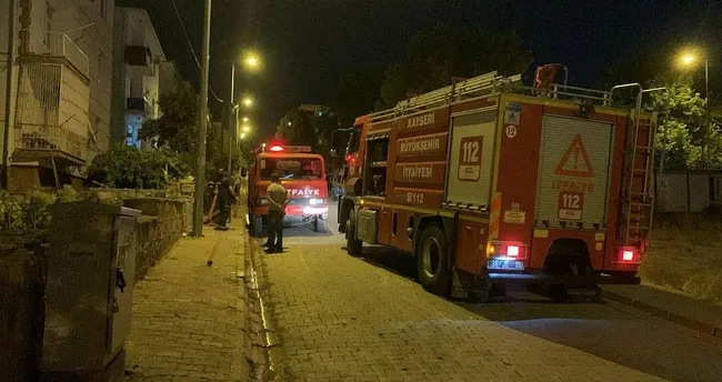 Mal paylaşımına kızdı oturduğu evi ateşe verdi Mal paylaşımına kızdı oturduğu evi ateşe verdi