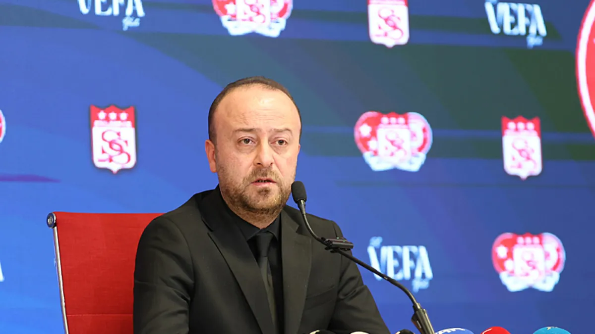 Sivasspor Başkanı Burak Özçoban: Bizim bu ligde yenemeyeceğimiz takım yok Sivasspor Başkanı Burak Özçoban: Bizim bu ligde yenemeyeceğimiz takım yok