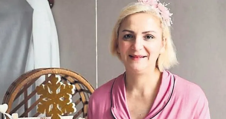 Buzlar kraliçesi 46 yaşında anne oldu