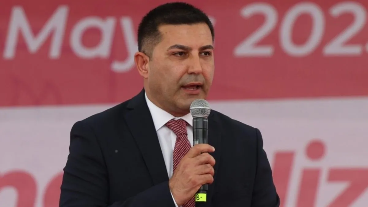 CHP’li Kuşadası Belediye Başkanı Ömer Günel’e “görevi kötüye kullanma” davası CHP’li Kuşadası Belediye Başkanı Ömer Günel’e “görevi kötüye kullanma” davası