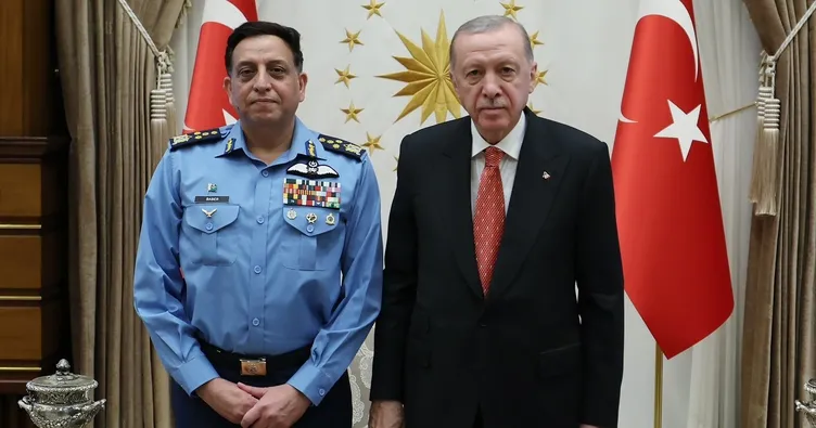 Başkan Erdoğan Pakistan Hava Kuvvetleri Komutanı’nı kabul etti