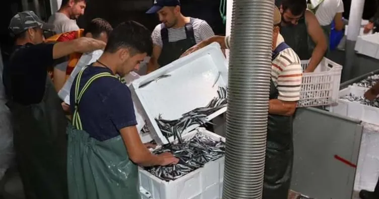 Sezon açıldı ilk ağlar suya atıldı