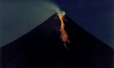 Filipinler’de Mayon Yanardağı’nda volkanik hareketlilik