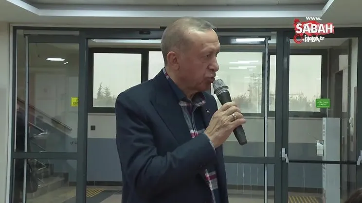 Cumhurbaşkanı Erdoğan, maden sosyal tesislerinde depremzedelerle bir araya geldi | Video