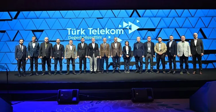 Türkiye telekomünikasyon merkezi olacak! Bakan Uraloğlu açıkladı: Tam 850 bin km...
