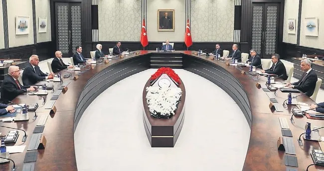 SON DAKİKA | Külliye’de kritik zirve! Başkan Erdoğan Kabine’yi topluyor: İşte masadaki gündem maddeleri