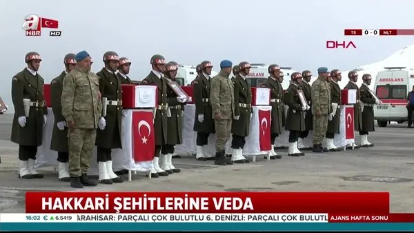 Türkiye-Irak sınır hattında şehit düşen askerler için Hakkari'de tören düzenlendi!