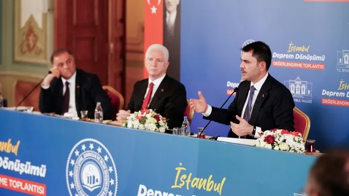 bakan-kurum-deprem-donusum-seferberligi-onemli-1746701954999.jpg