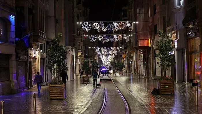 Kabine Toplantısı ile yasaklar kalktı mı sorusu cevap buluyor! Hafta içi ve hafta sonu sokağa çıkma yasağı kalktı mı, var mı? 1 Haziran’da kalkan yasaklar neler?