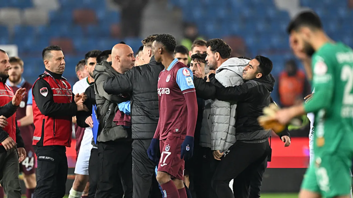 Trabzonspor’dan teknik direktör Sami Uğurlu’ya tepki! Trabzonspor’dan teknik direktör Sami Uğurlu’ya tepki!