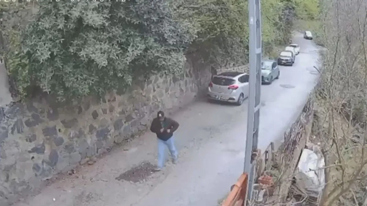 Sarıyer’de 50 yaşındaki adam silahlı saldırıya uğramıştı: 6 kişi yakalandı! Sarıyer’de 50 yaşındaki adam silahlı saldırıya uğramıştı: 6 kişi yakalandı!