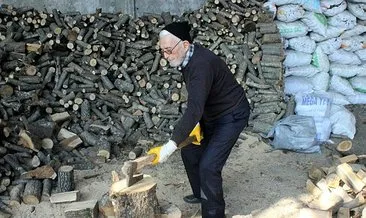 85’lik Herkül, her gün 3 ton odun kırıyor