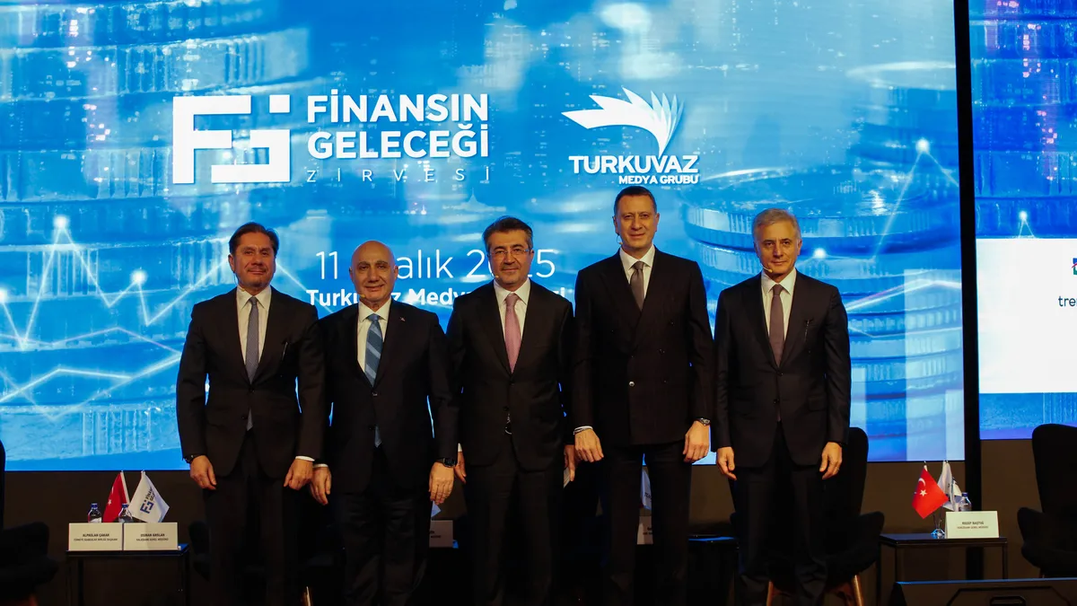 Türk bankacılığının geleceği Turkuvaz Medya’da masaya yatırıldı Türk bankacılığının geleceği Turkuvaz Medya’da masaya yatırıldı