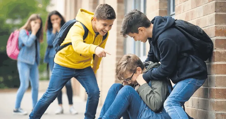 Dünyada 156 milyon genç akran şiddetine maruz kalıyor