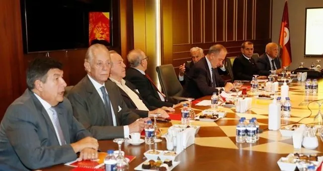 Galatasaray Yüksek İstişare Kurulu ilk kez toplandı! Buluşmada yer alan isimler dikkat çekti...