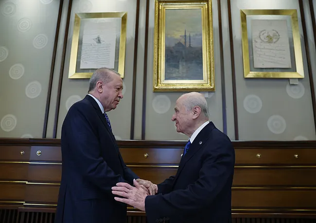 son-dakika-kulliyede-surpriz-cumhur-zirvesi-baskan-erdogan-mhp-lideri-bahceli-ile-gorusuyor-1793100138829.jpeg