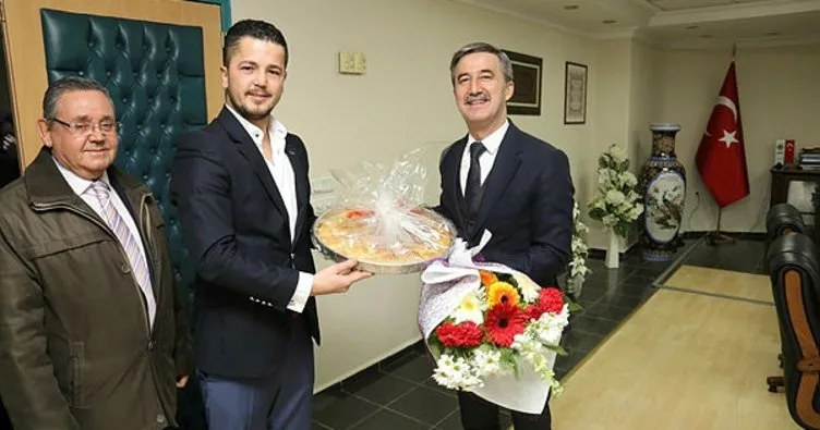 Başkan Şirin’e Arnavut böreği