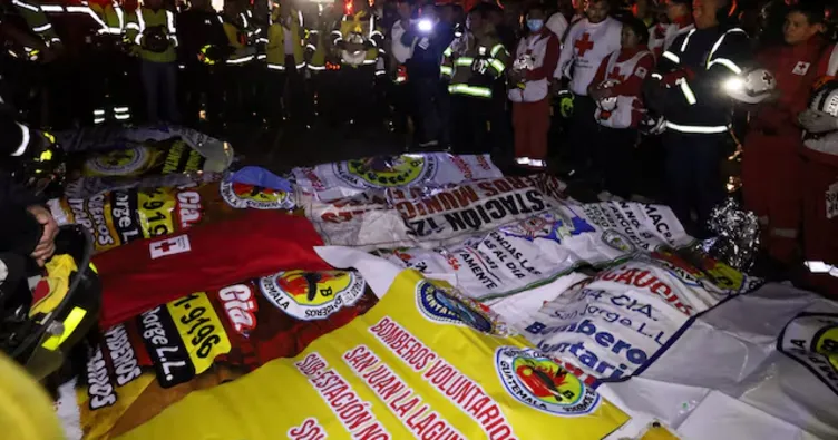 Guatemala’da feci otobüs kazası: 15 ölü