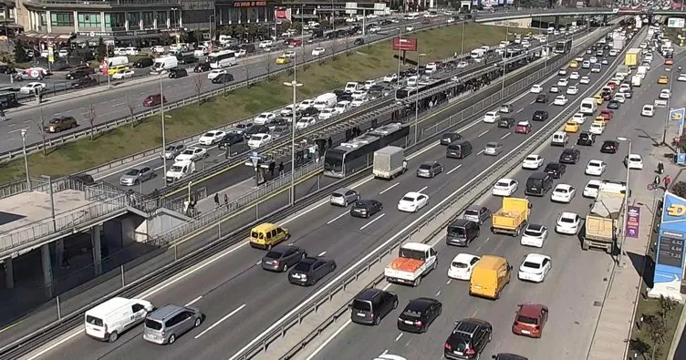 Son dakika haberi: Yola çıkacaklar dikkat! İşte İstanbul’da trafikte son durum